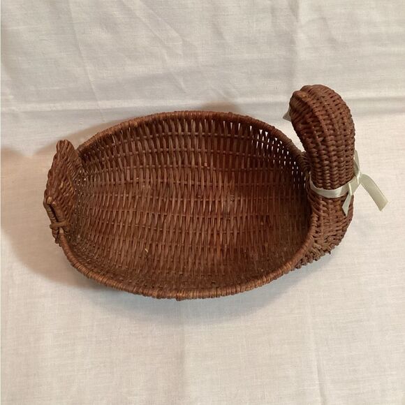 Bread Basket Vintage Brown Wicker Duck Centerpiece Farmhouse Decor Cottagecore - Picture 5 of 12